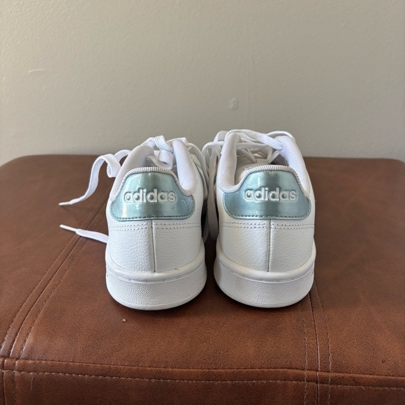 NWT Adidas Grand Court White Metallic Ash Silver Stripes Sneakers Women’s Size 7 - Picture 4 of 5